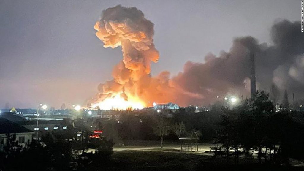 Azovstal - Nhà máy thép khổng lồ ở Ukraine bị phá hủy nặng nề