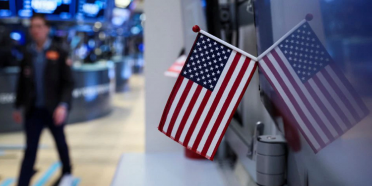 Chứng khoán Phố Wall trượt dốc trước bình luận “Hawkish” của Chủ tịch FED