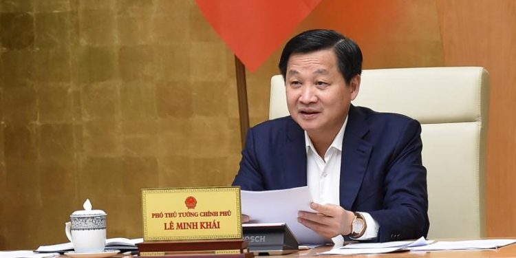 Phó thủ tướng yêu cầu cần điều chỉnh giá xăng dầu bám sát thị trường thế giới