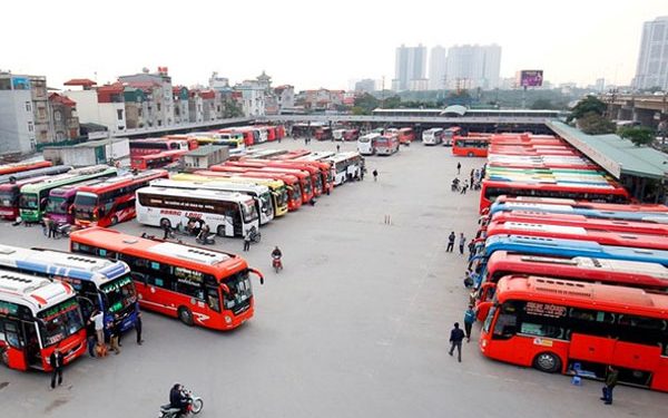 Doanh nghiệp vận tải ồ ạt tăng giá