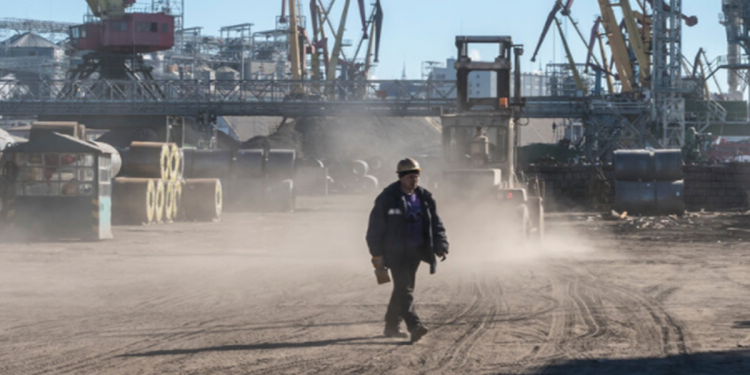 Kinh tế thế giới sẽ hỗn loạn thế nào khi FED tăng lãi suất?