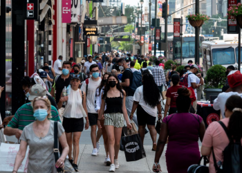 Người tiêu dùng ảnh hưởng gì sau khi FED tăng lãi suất lên 25 điểm cơ bản?