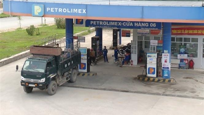 Ảnh hưởng bởi giá xăng dầu, doanh nghiệp vận tải xoay sở duy trì hoạt động