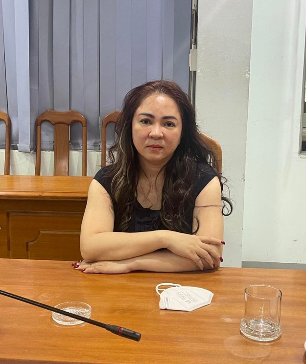 Bà Nguyễn Phương Hằng bị khởi tố, tạm giam
