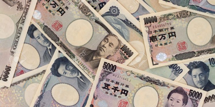 Bỏ qua việc Fed tăng lãi suất, BOJ tiếp tục chính sách ‘siêu nới lỏng’