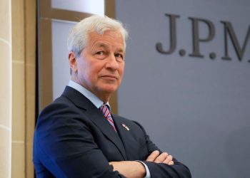 CEO JPMorgan cảnh báo: Lệnh trừng phạt SWIFT có thể mang đến hậu quả không mong muốn