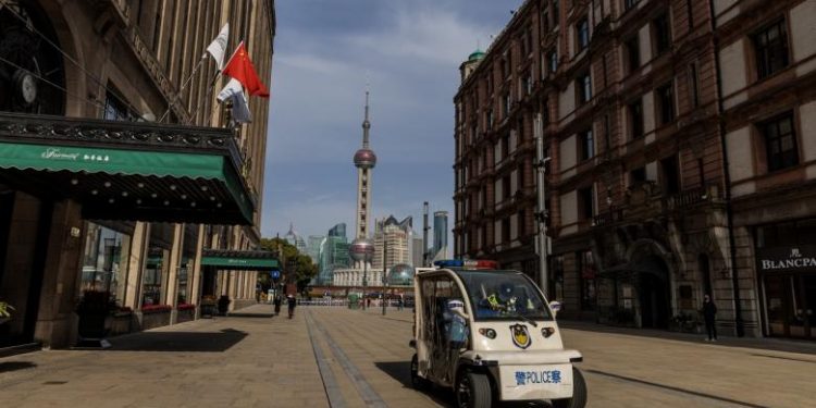 Chính sách phong tỏa khiến nền kinh tế Trung Quốc bốc hơi 63 tỷ USD mỗi tháng