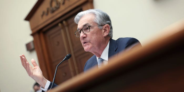 Chủ tịch Fed Jerome Powell ủng hộ tăng lãi suất vào tháng 3