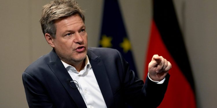 Đức phản đối lệnh cấm nhập khẩu năng lượng từ Nga