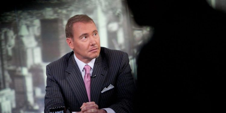 Vua trái phiếu Jeffrey Gundlach: Fed tăng lãi suất quá chậm, kinh tế Mỹ có thể suy thoái vào năm 2023