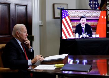 Mỹ cảnh báo Trung Quốc đối mặt hậu quả nếu giúp Nga đánh Ukraine