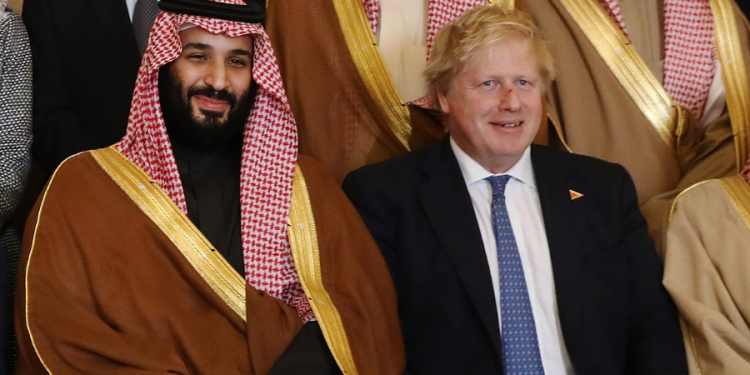 Mỹ thất bại, Anh tiếp bước, liệu Boris Johnson có thành công thuyết phục Saudi Arabia tăng sản lượng dầu?