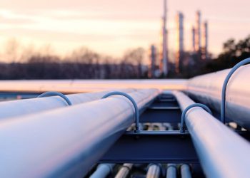 Giá dầu cao mà không chịu tăng sản lượng để hạ nhiệt? Saudi Arabia từ chối chịu trách nhiệm!