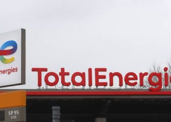 “Ông lớn” dầu khí Pháp TotalEnergies tuyên bố không hợp tác với nước Nga nhưng từ chối “dứt áo ra đi”