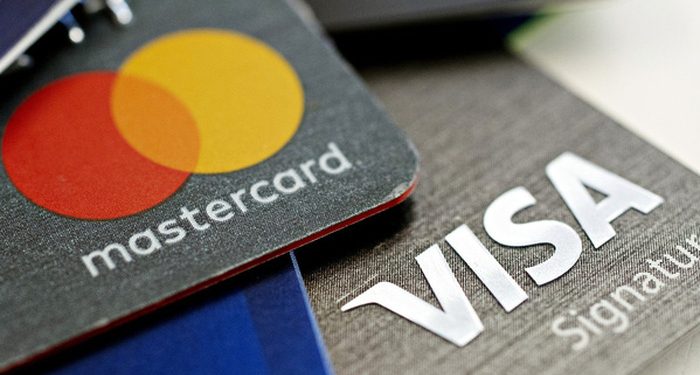 Visa và Mastercard chặn giao dịch của ngân hàng Nga