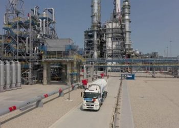 EU thông qua lệnh trừng phạt mới nhằm vào lĩnh vực năng lượng và thép từ Nga