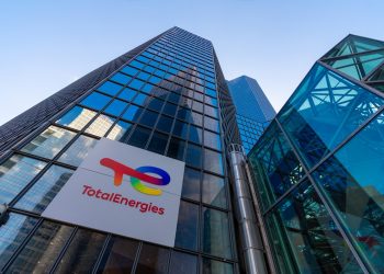 TotalEnergies - ông lớn năng lượng Pháp ngừng mua dầu của Nga vào cuối năm 2022