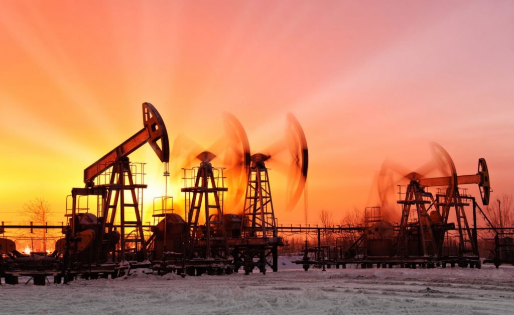 Chứng khoán châu Á - Thái Bình Dương biến động trái chiều khi khủng hoảng của Ukraine vẫn tiếp tục, giá dầu bật tăng 6%