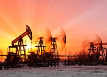 Chứng khoán châu Á - Thái Bình Dương biến động trái chiều khi khủng hoảng của Ukraine vẫn tiếp tục, giá dầu bật tăng 6%