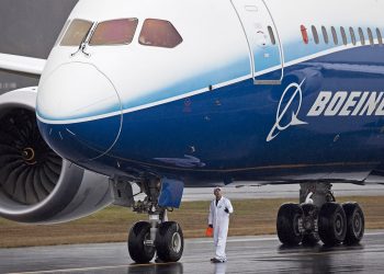 Rơi máy bay 132 người ở Trung Quốc: Cổ phiếu Boeing giảm mạnh