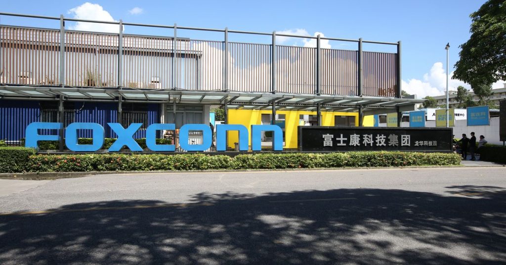 Foxconn tạm dừng hoạt động ở Thâm Quyến (Trung Quốc)