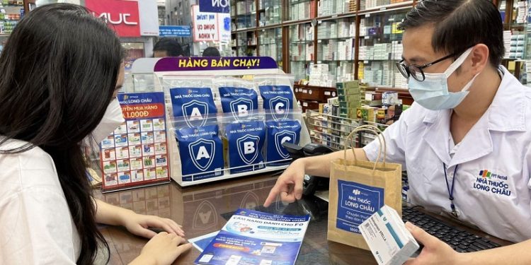 vimoney: FPT Long Châu trợ giá 8% cho thuốc trị Covid-19 chính hãng