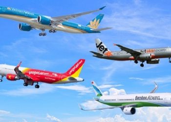Giá vé máy bay tăng chóng mặt dịp 30/4