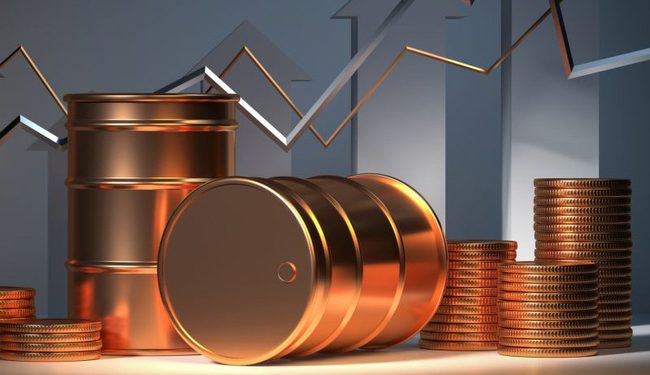 Giá xăng vừa tăng vừa giảm, tiến sát 21.500 đồng/lít