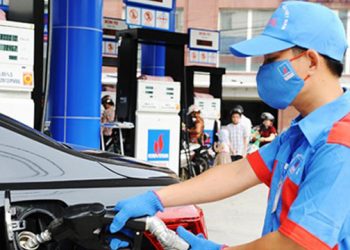 Giá xăng ngày mai hạ nhiệt, giảm 1.300 đồng/lít?