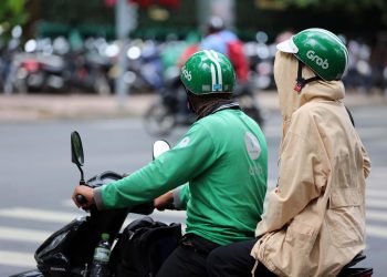 Hãng xe Grab tăng cước tất cả dịch vụ