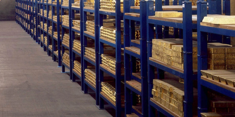 Bán kho vàng 140 tỷ USD, Nga gặp khó?