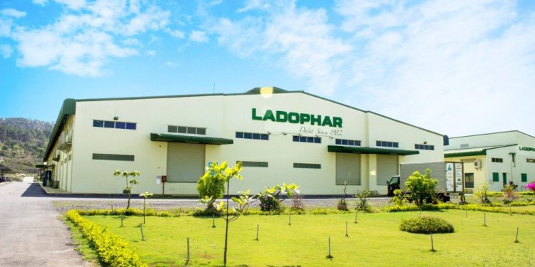 Louis Holdings đang mua 6,98 triệu cổ phiếu Dược Lâm Đồng