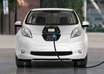 Ô tô điện chạy pin được miễn lệ phí trước bạ từ hôm nay (1/3)