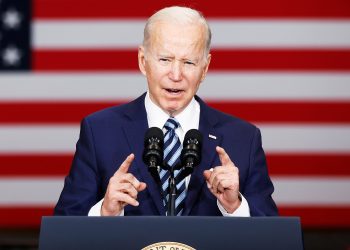 Mỹ khủng hoảng, tổng thống Joe Biden họp mặt các CEO cấp cao