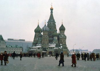 Tổng thống Putin ký sắc lệnh cấm xuất khẩu ngoại tệ