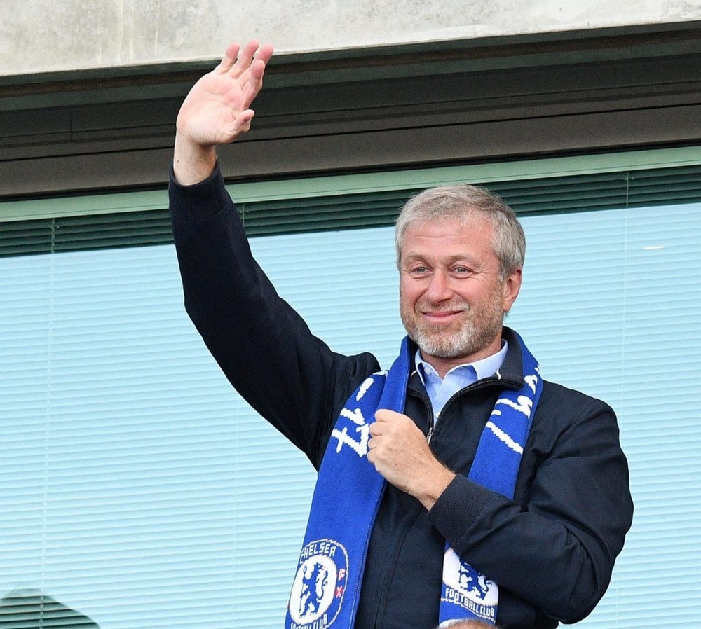 Kết thúc tình yêu 19 năm với Chelsea, tỷ phú Nga đang đàm phán mua đội bóng mới