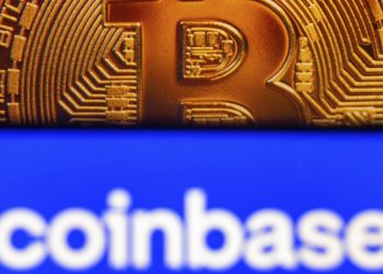 Cá voi Anon gửi 9.800 Bitcoin cho Coinbase khi BTC thu hồi thành 42.380 đô la