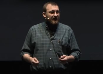 Vimoney; Charles Hoskinson phản đối những lời chỉ trích về sự phát triển của hệ sinh thái DeFi của Cardano