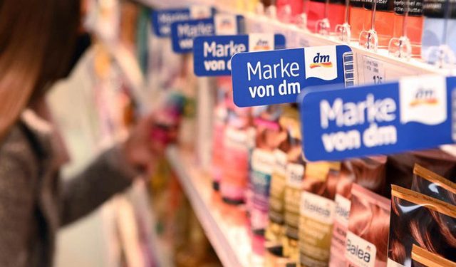 Điểm danh 12 tỷ phú dưới 30 tuổi trên thế giới - Ảnh 1.