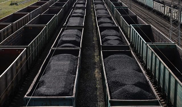 ViMoney: EU thông qua gói trừng phạt Nga thứ năm, chặn khoảng 10 tỷ euro xuất khẩu h2