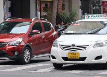 Grab, Be, Gojek sắp trở thành taxi?