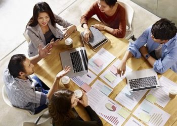 Lịch sự kiện và tin vắn chứng khoán ngày 21/4