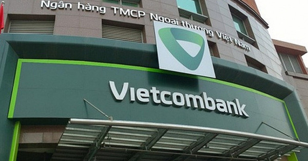 ViMoney: Điểm tin đầu giờ 18/4: Đọc gì trước giờ giao dịch - Lợi nhuận của Vietcombank năm nay sẽ vượt 36,7 nghìn tỷ đồng, tăng trưởng cao nhất trong 3 năm trở lại đây