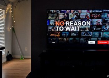 ViMoney: Số người đăng ký Netflix giảm, cuốn theo 170 tỷ đô la vốn hóa bốc hơi h1
