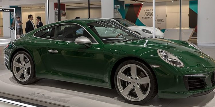 Shiba Inu và Dogecoin hiện đã được Đại lý Porsche chấp nhận