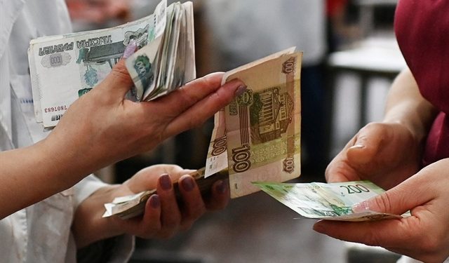 ViMoney: Thấm đòn trừng phạt, kinh tế Nga bắt đầu lao dốc mạnh h1