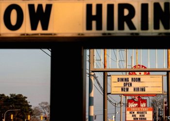 Thị trường lao động ở các nước giàu có quá chặt chẽ?