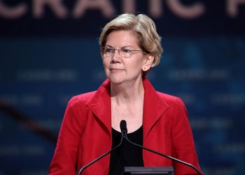 ViMoney: Thượng nghị sĩ Mỹ Elizabeth Warren so sánh việc mua Bitcoin với việc mua không khí