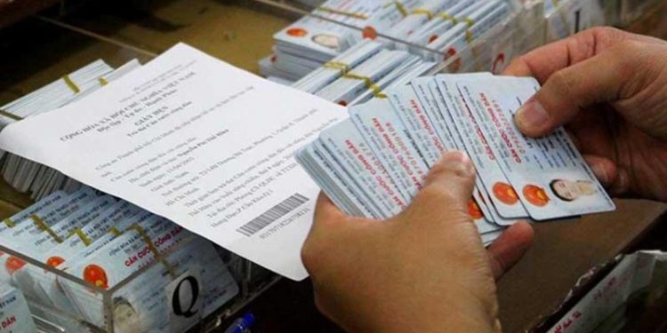 Khi làm Căn cước công dân gắn chip, người dân có cần về nơi thường chú để làm hay không?