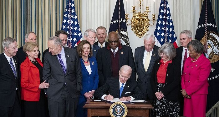 Quốc hội Mỹ chấm dứt quan hệ thương mại bình thường với Nga